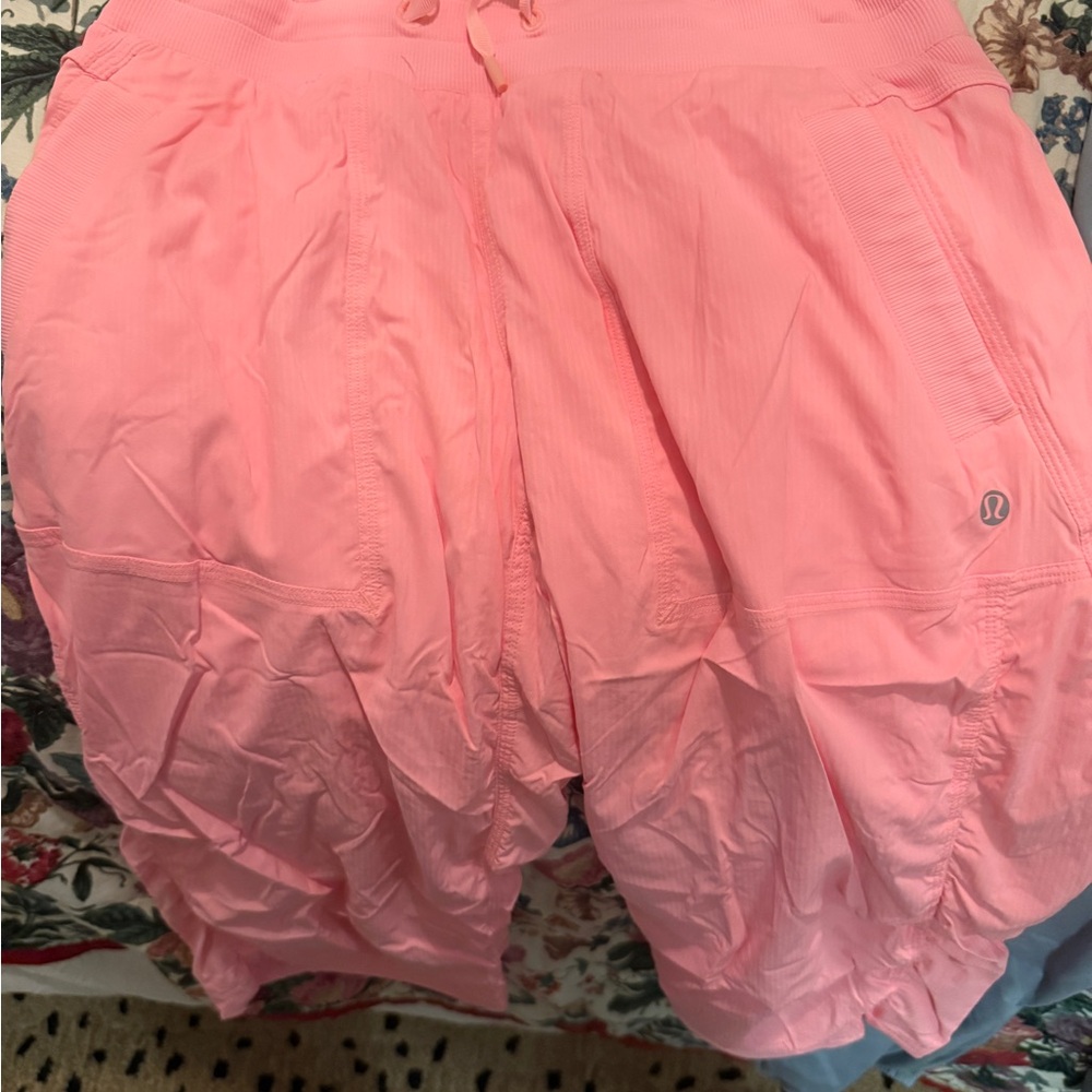 lululemon athletica Pink Women's Cropped Dance Studio